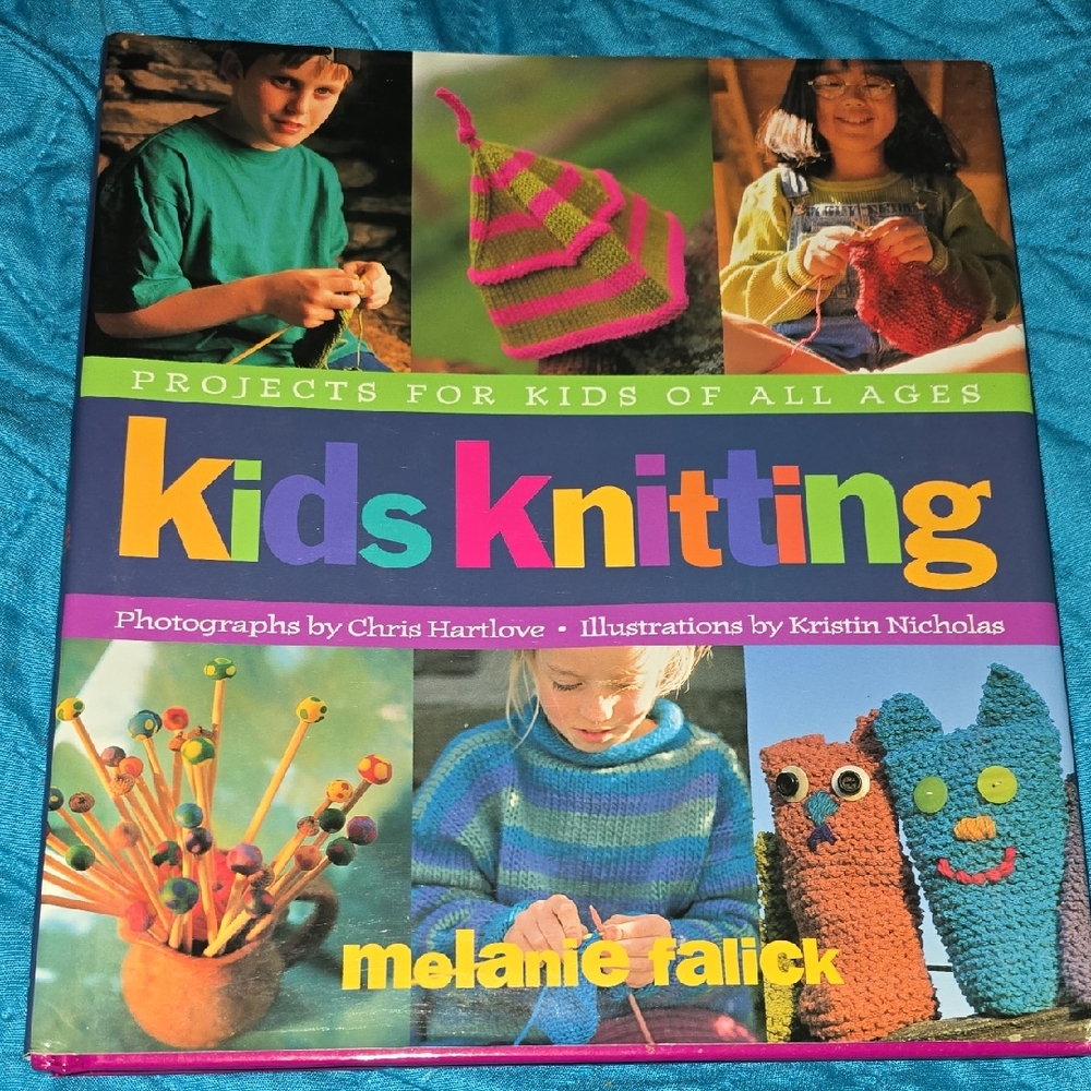 Kids Knitting Book by - Colorful Guide